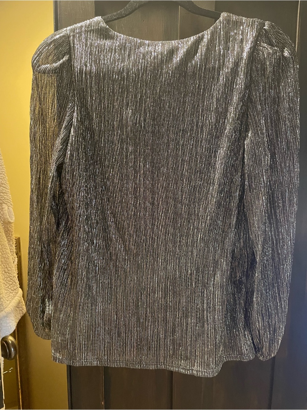 New with tags Nine West Metallic Silver Pleated V-Neck Blouse with black linin